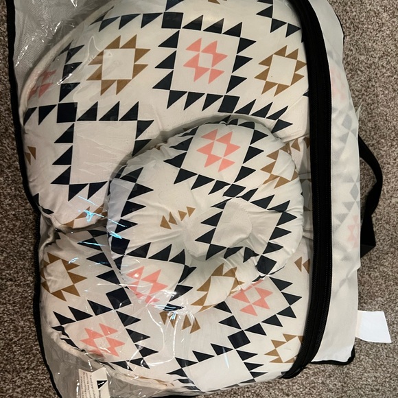 Wannisha nursing pillow - Picture 15 of 15